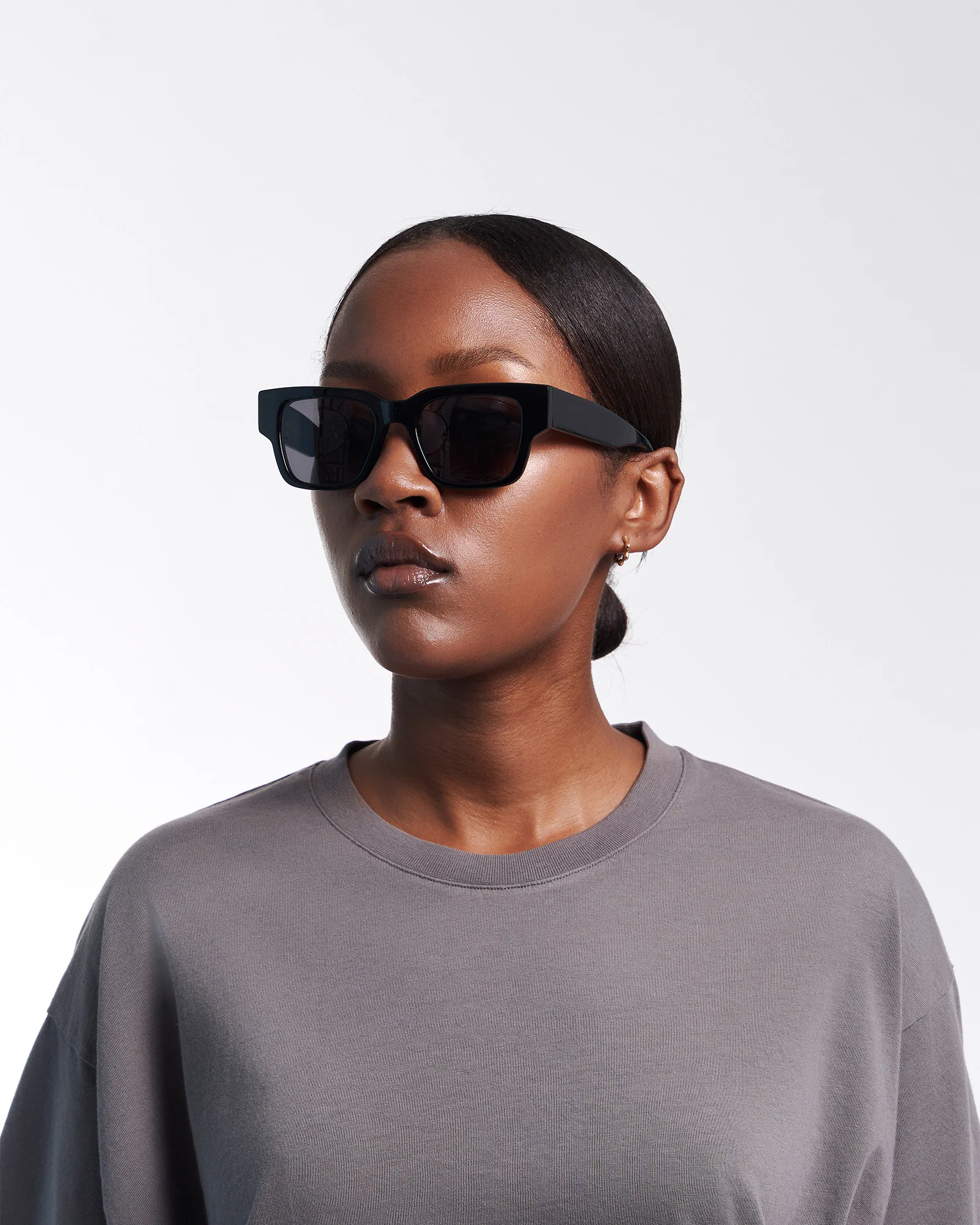 Sunglass 02 - Dark Amber - Brown - Image 4